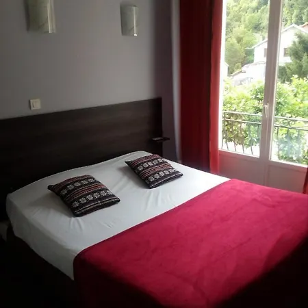 De Hotel 2*