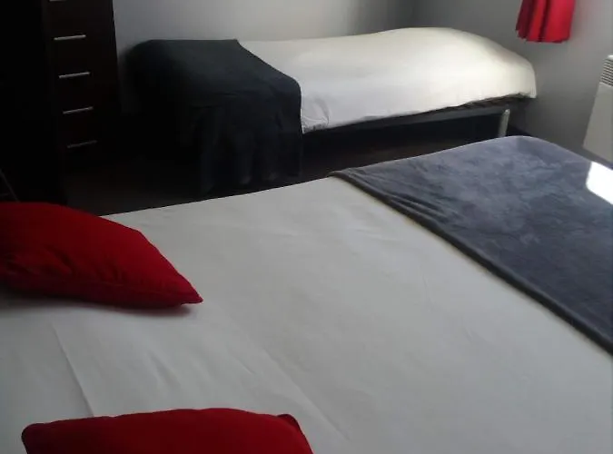 De Hotel 2*